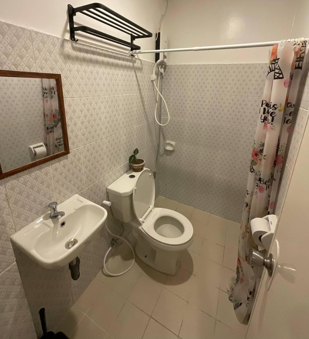 Halajo Bnb Transient Laoag Room photo