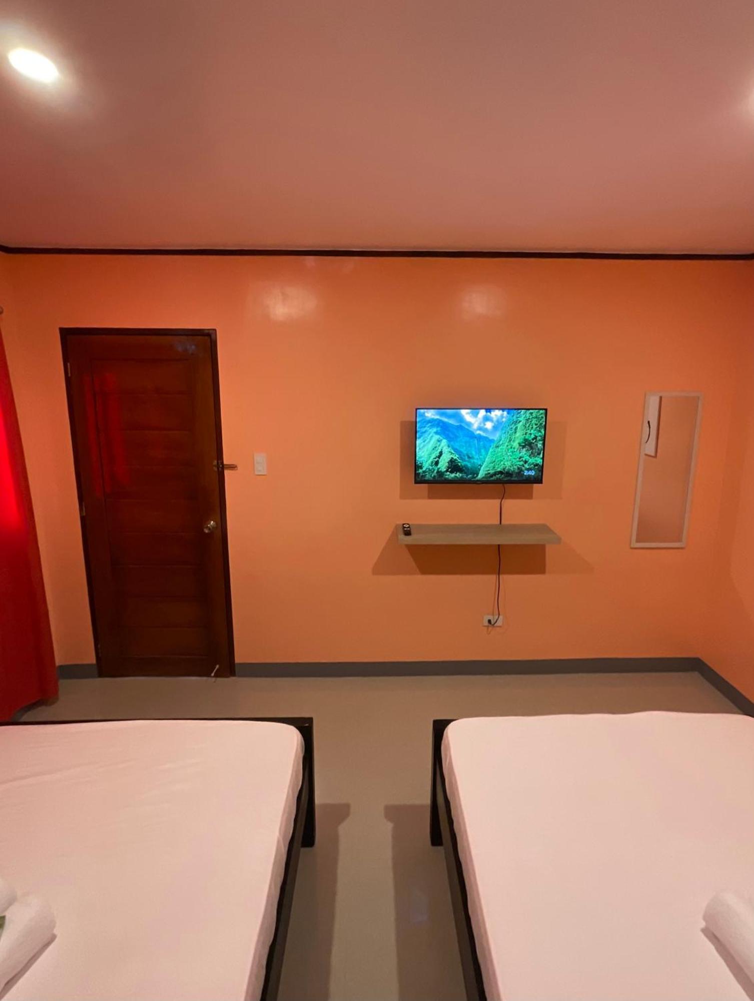 Halajo Bnb Transient Laoag Room photo