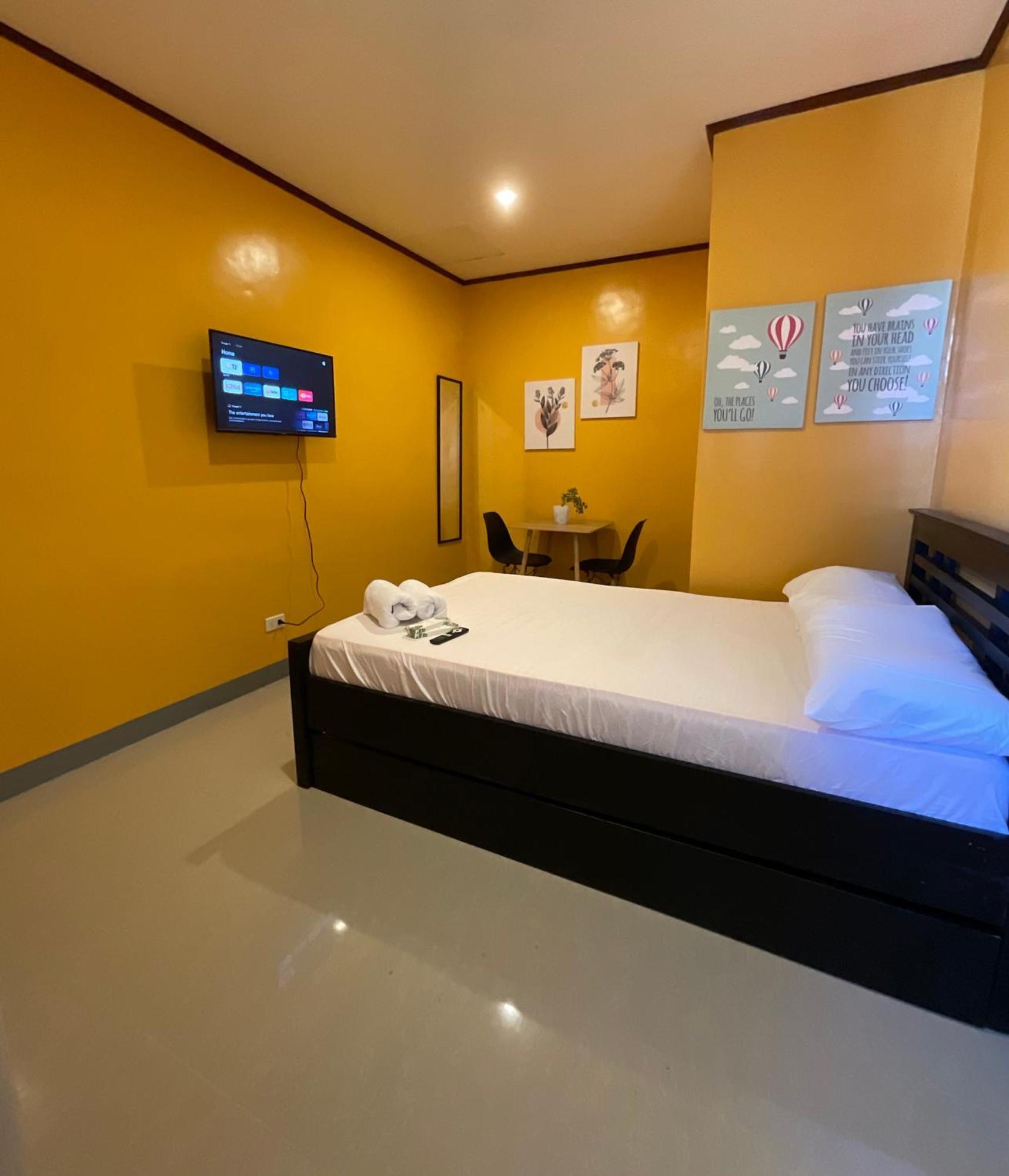 Halajo Bnb Transient Laoag Room photo