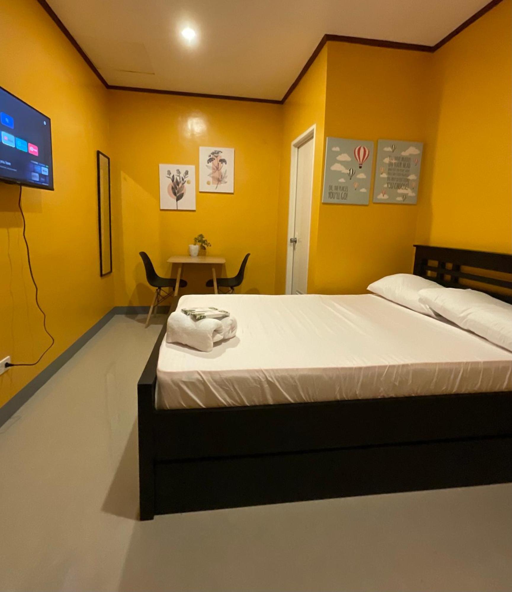 Halajo Bnb Transient Laoag Room photo